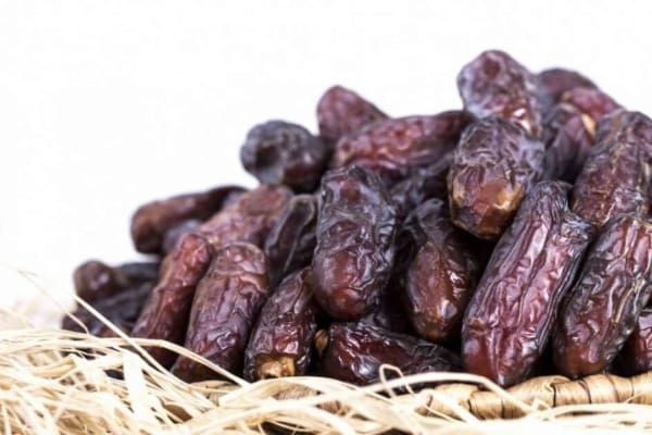تصویر 4 از قیمت خرید خرما پیارم ظرفی + فروش ویژه